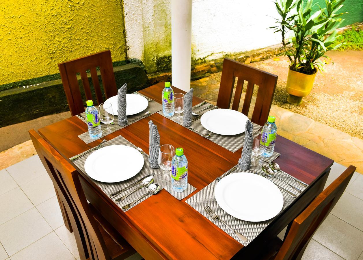 Vishmee Holiday Inn Embilipitiya Eksteriør bilde